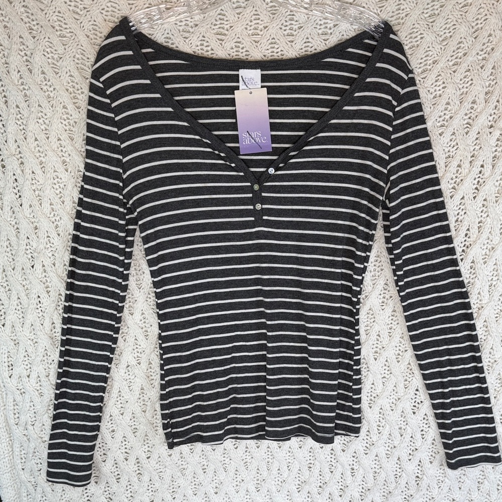 Women's Gray White Stripe Henley Size Small to Medium NWT V neck Long sleeves